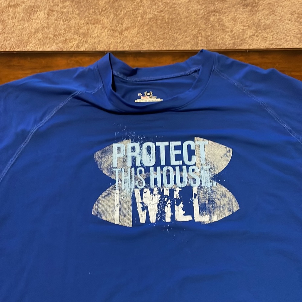 Under armour t shirt